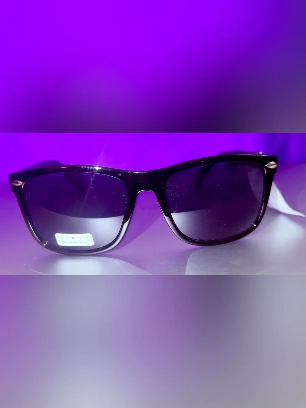 🕶️ Tommy Hilfiger Black Sunglasses with Dark Lenses